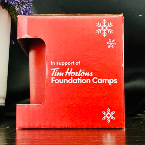 TIM HORTONS HOLIDAY SNOWFLAKE  MUG 2018 - NIB - Picture 9 of 15